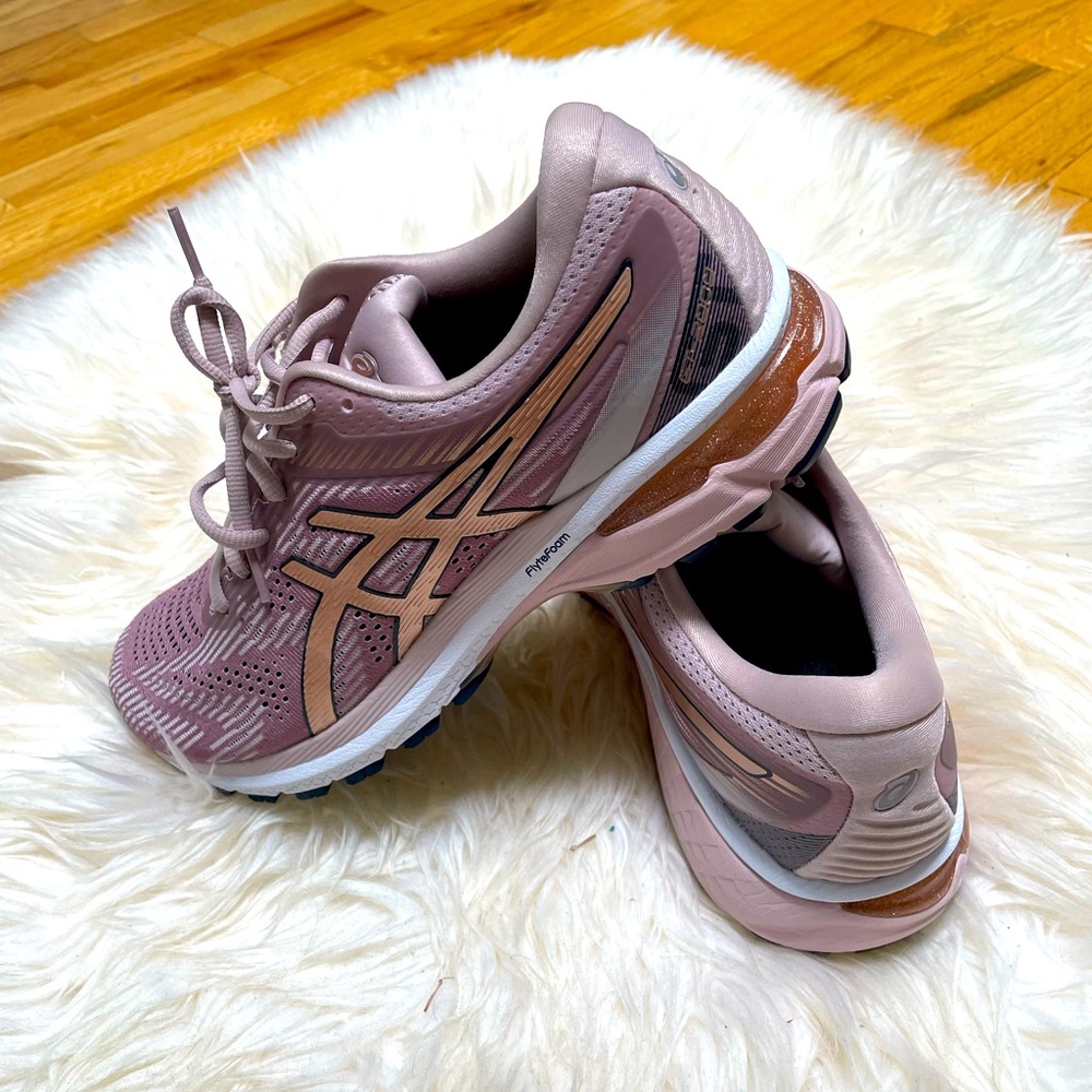 ASICS GT-2000 NWOT